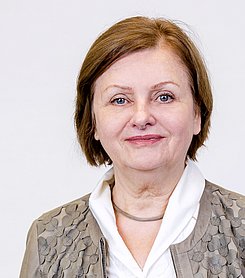 Frau  Teresa Hirsch